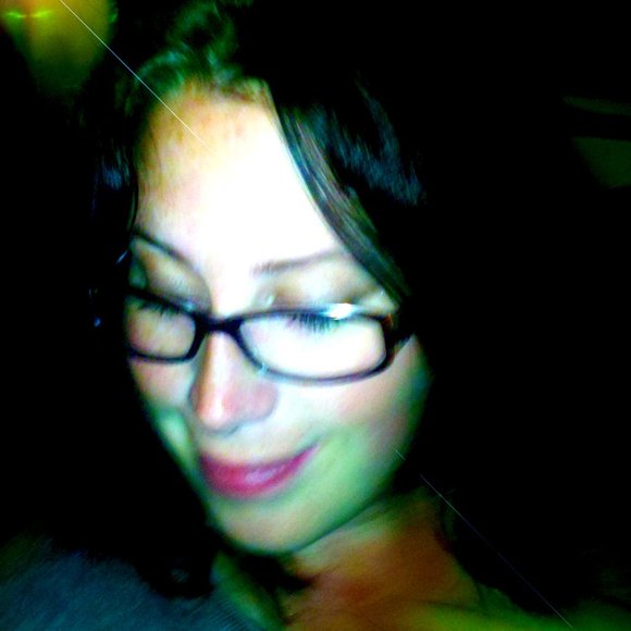 Meet your Posher, Athina - Picture 1 of 8